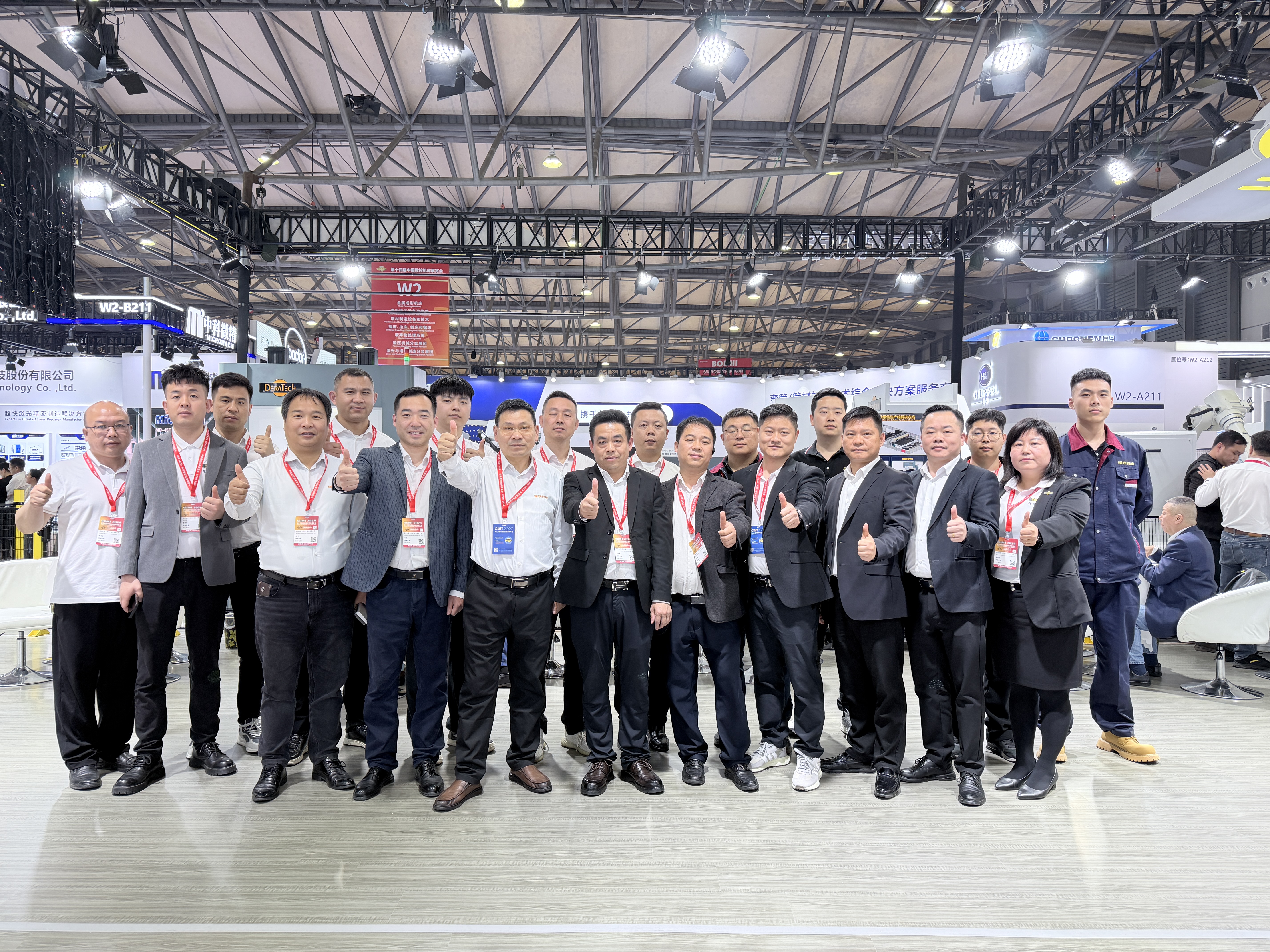 直击CCMT 2026｜瑞铁机床火热参展中，智能钣金解决方案引发现场关注