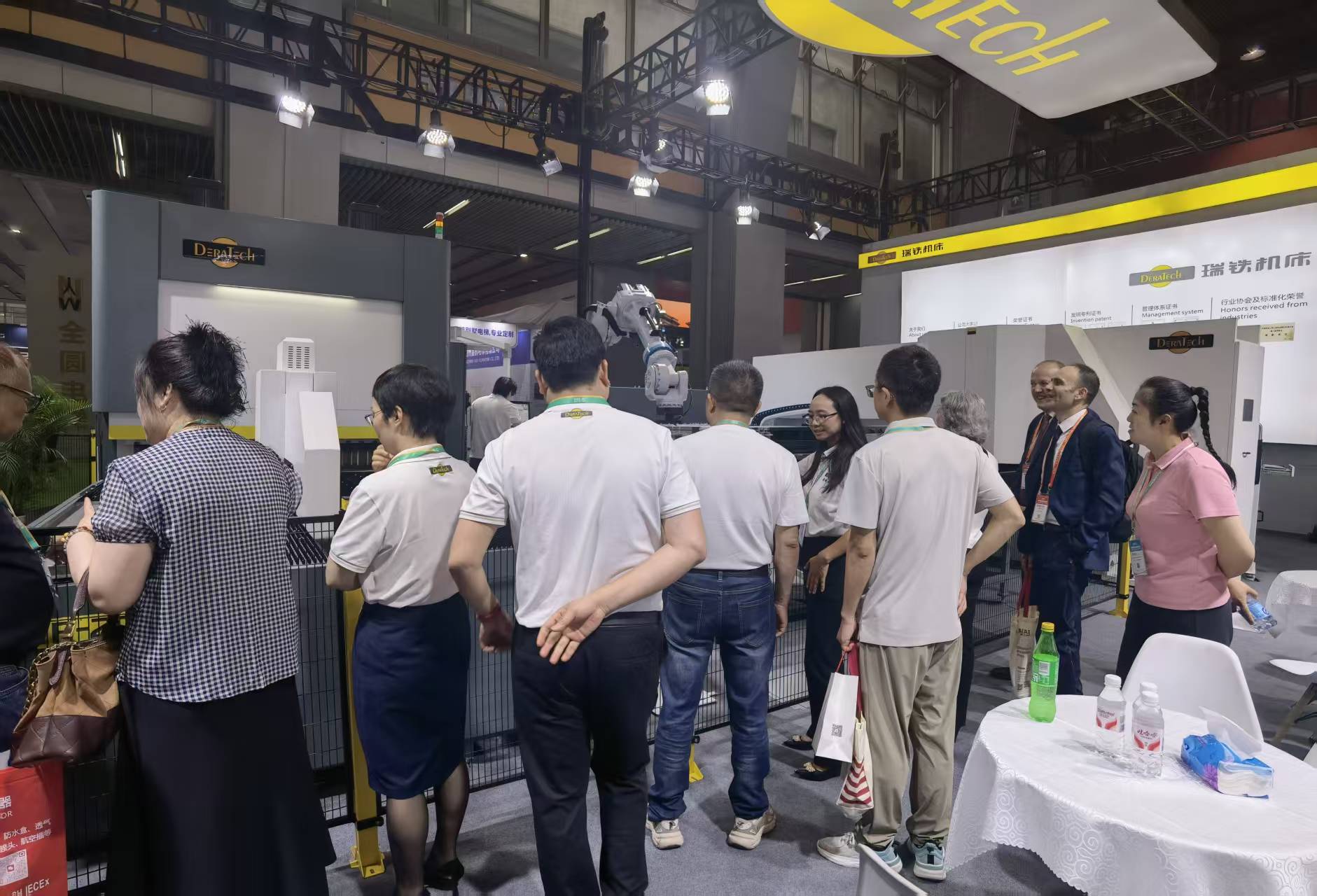 瑞铁机床携自动化产线亮相2026国际电梯展，共探行业智造新方向